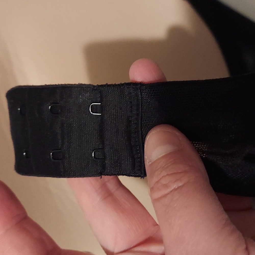 Victoria Secret Bra - Picture 5 of 5